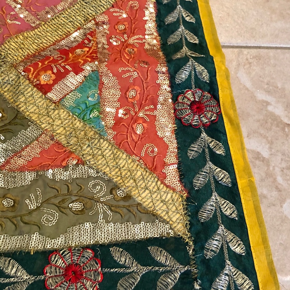 Table runner - Picture 2 of 7